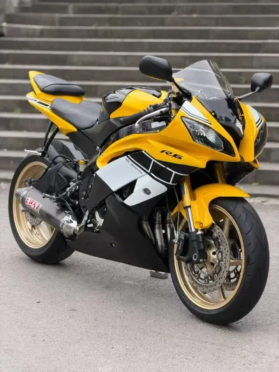 Мотоцикл YAMAHA R6