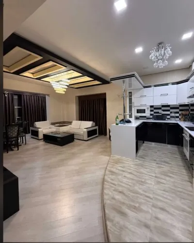 2-комн. квартира, 16 этаж, 100м², Славянский Университет