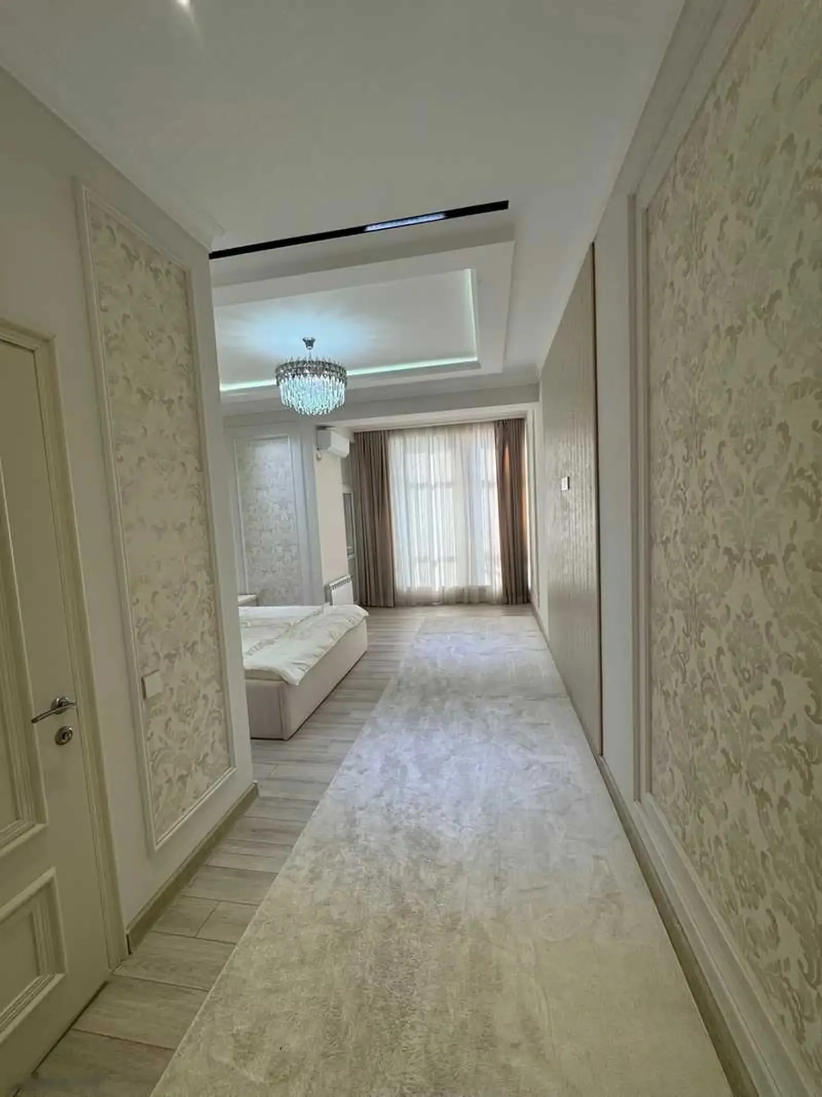 3-комн. квартира, 13 этаж, 163м², Овир
