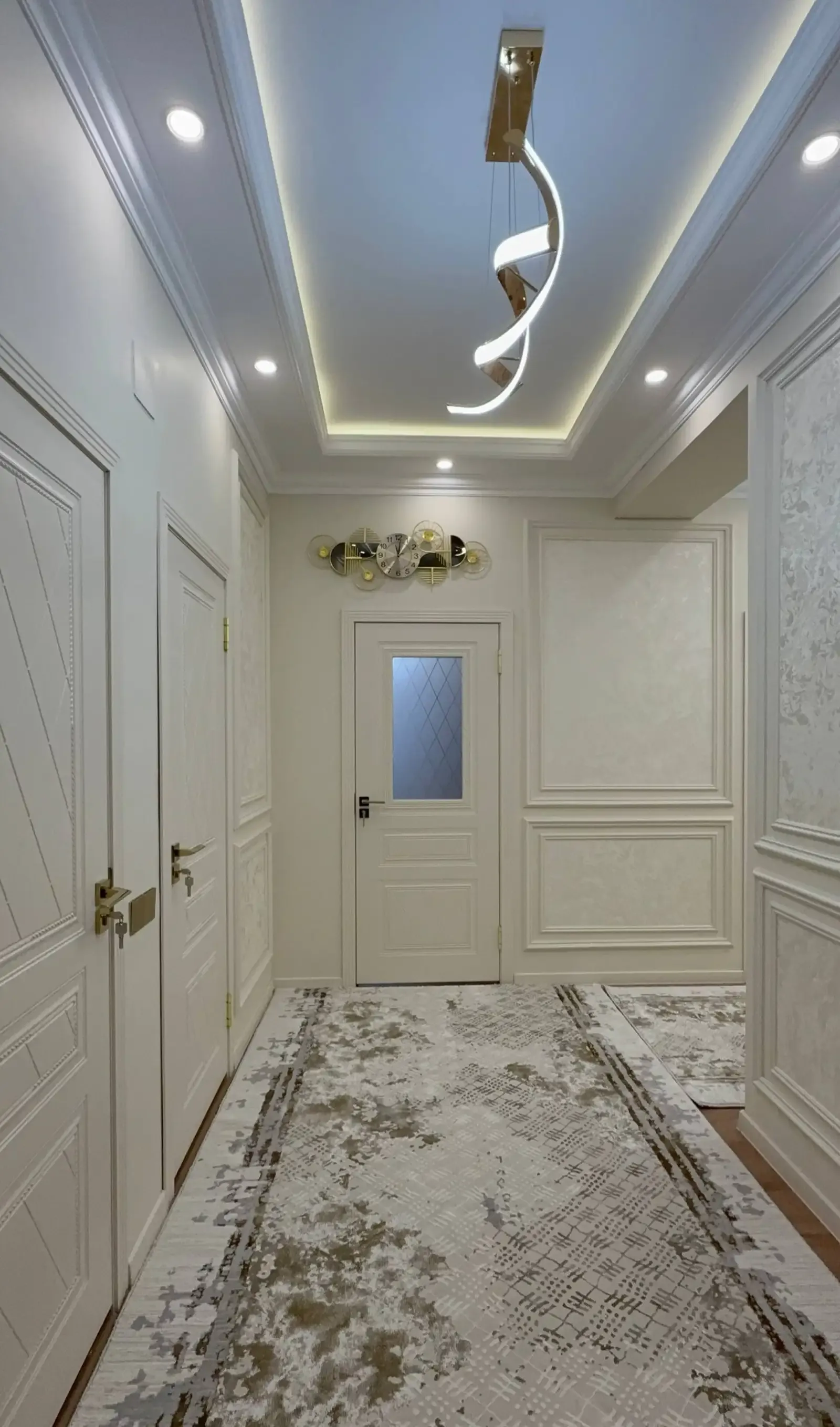 3-комн. квартира, 4 этаж, 93 м², Сино, Цирк, кольцевой Профсоюза