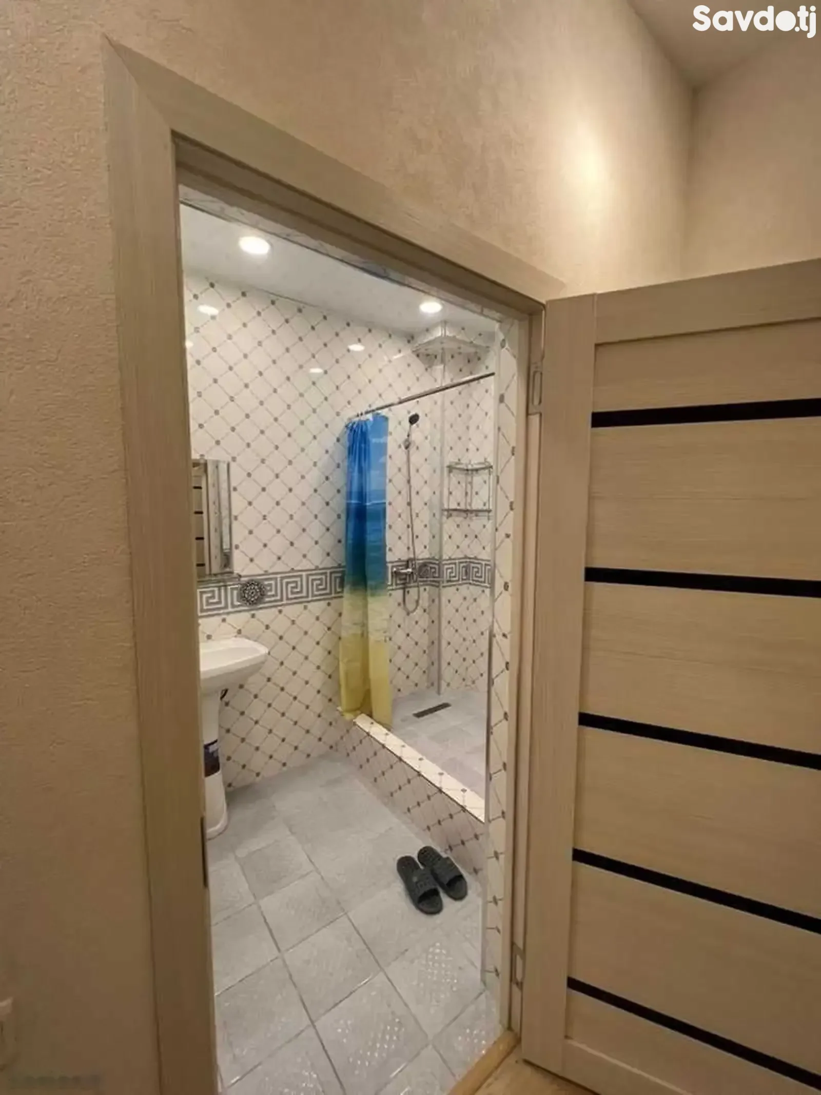 3-комн. квартира, 3 этаж, 120м², И. Сомони, Ориёнбонк