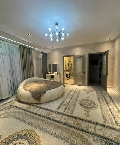 3-комн. квартира, 7 этаж, 135 м², Исмоили Сомони Овир,Пули Сангин