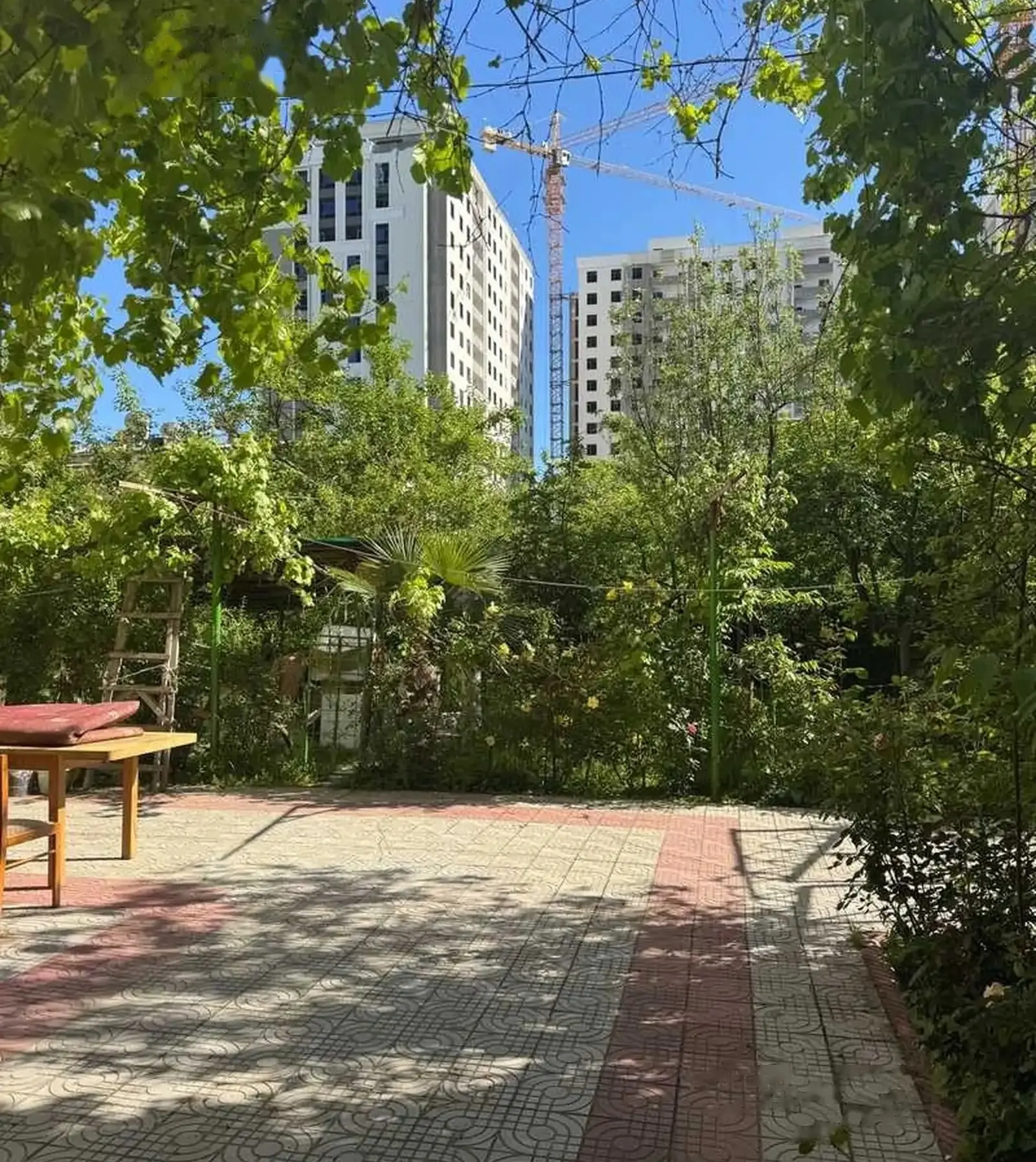 3-комн. квартира, 1 этаж, 70м², Сино