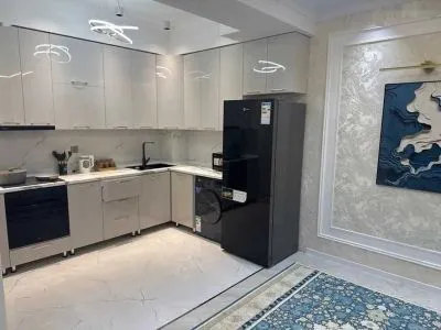 2-комн. квартира, 9 этаж, 90м², И. Сомони
