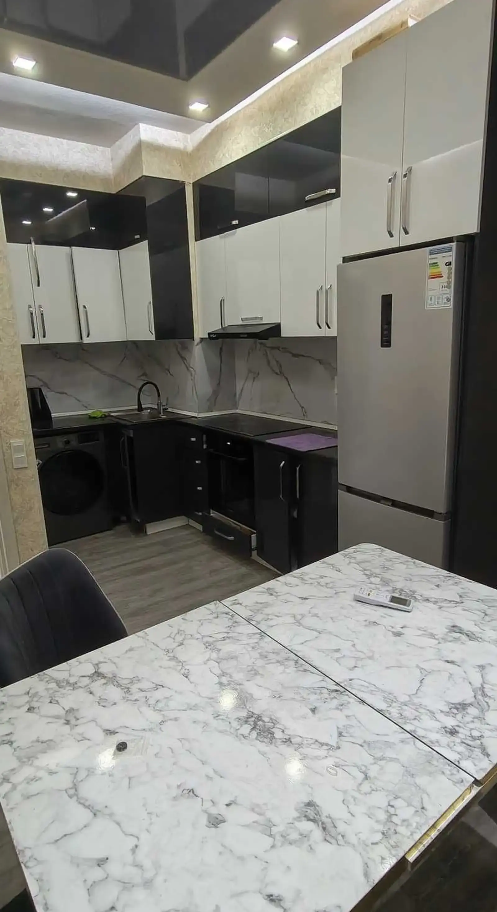 2-комн. квартира, 16 этаж, 55м², шоҳмансур