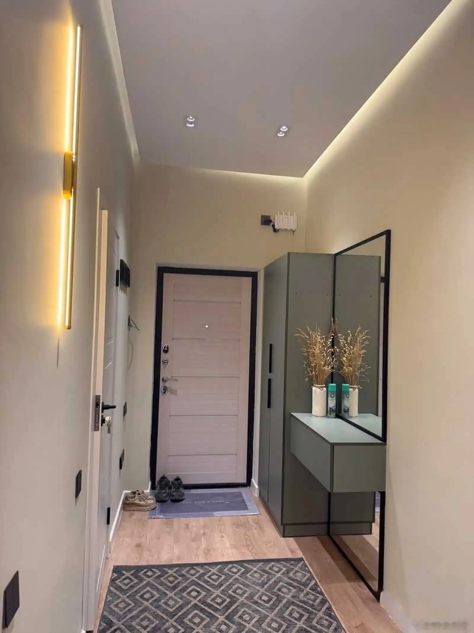 2-комн. квартира, 17 этаж, 65м², пайкар, голубой экран