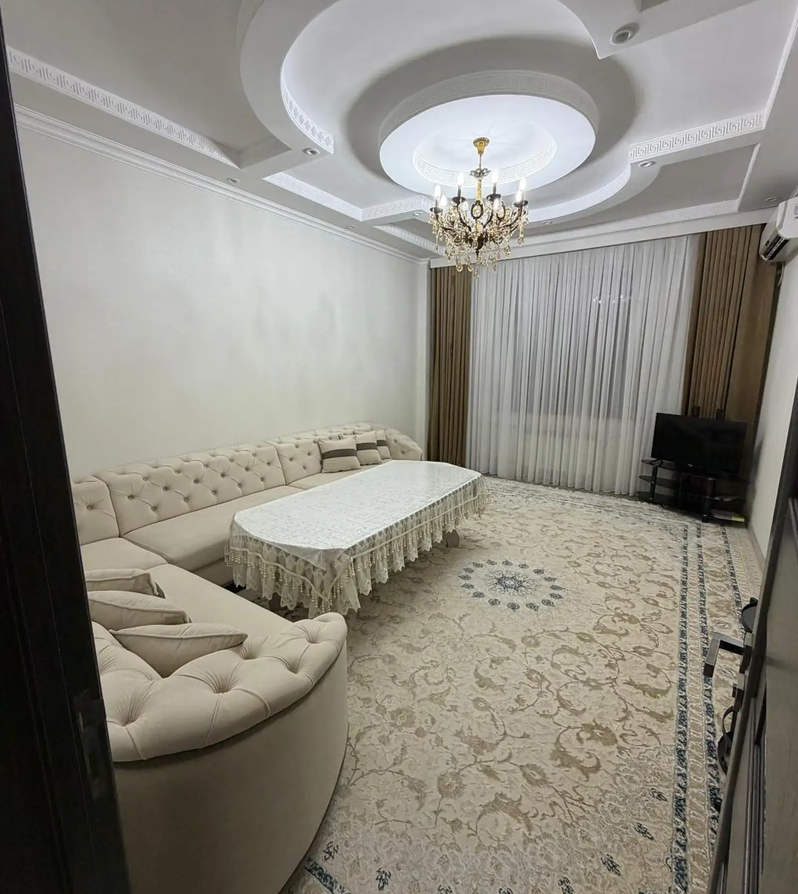 2-к квартира, 5 этаж, 70 м², 92 мкр, Маркази Савдои Гулдаста, дом Королевский