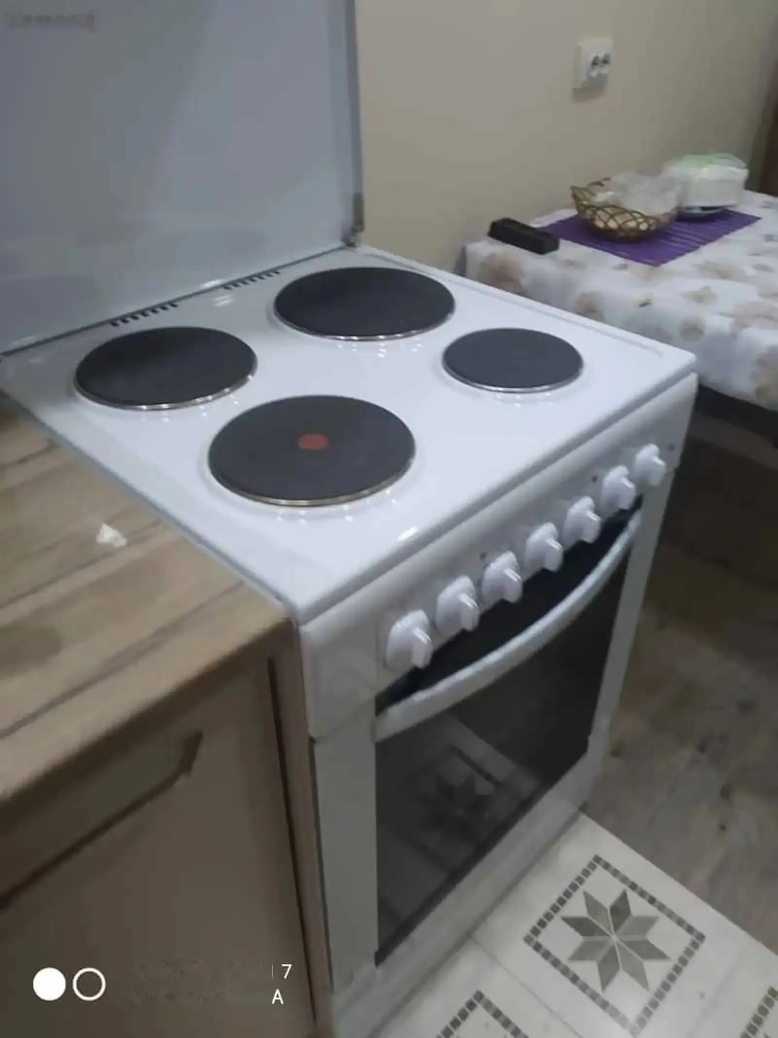 2-комн. квартира, 5 этаж, 100м², голубой экран