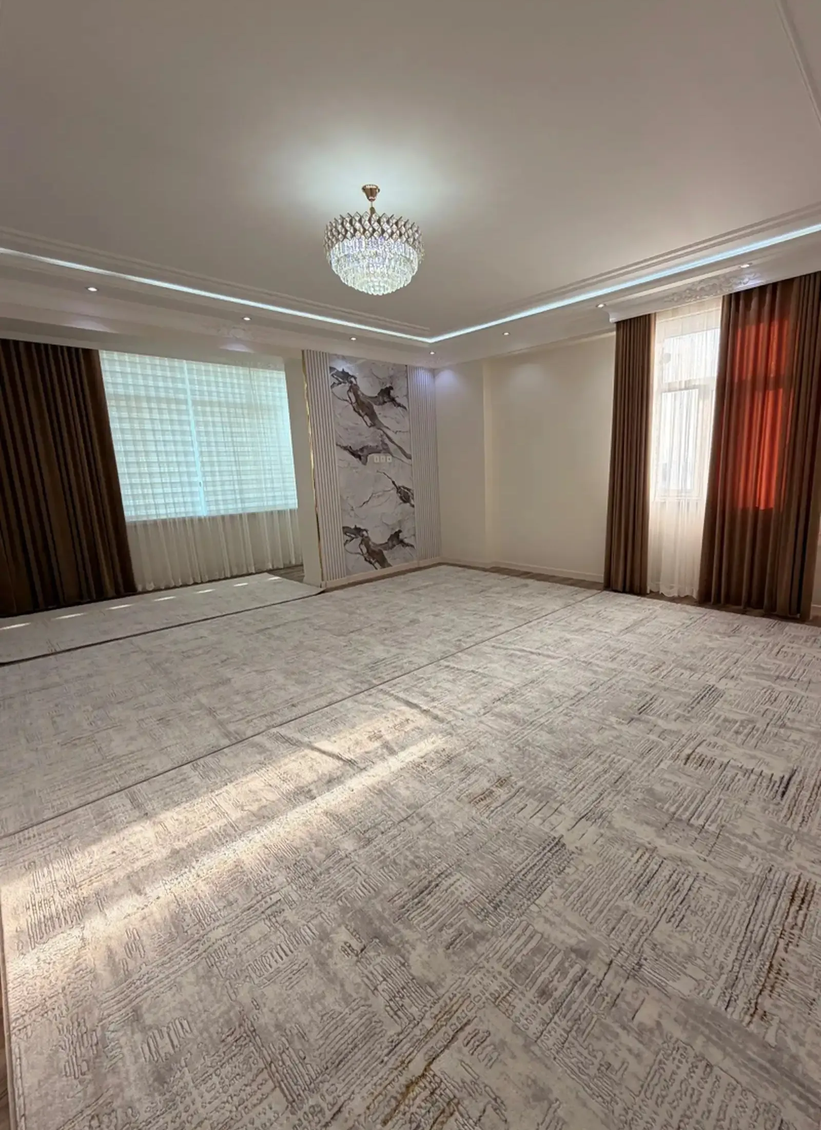 3-комн. квартира, 12 этаж, 135м², Ресторан Бурак
