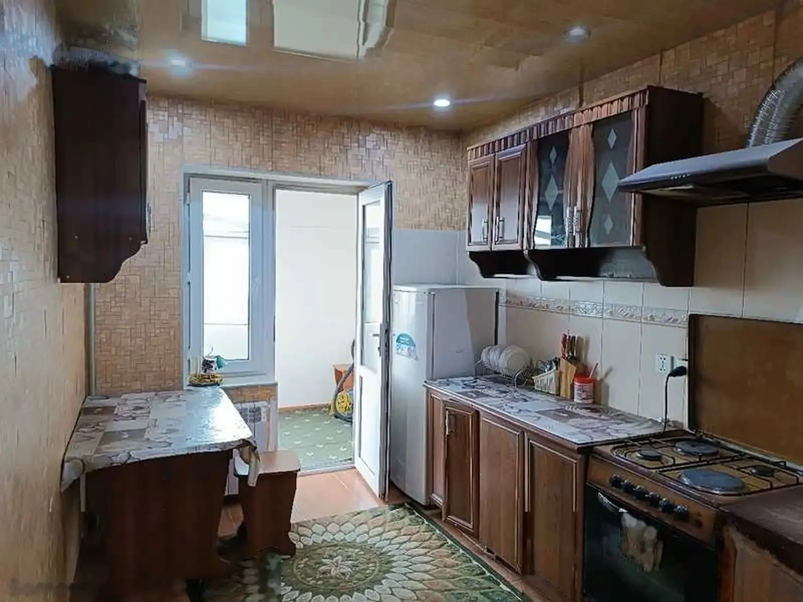 2-комн. квартира, 5 этаж, 100м², Фирдавси