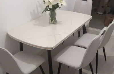 Стол со стульями