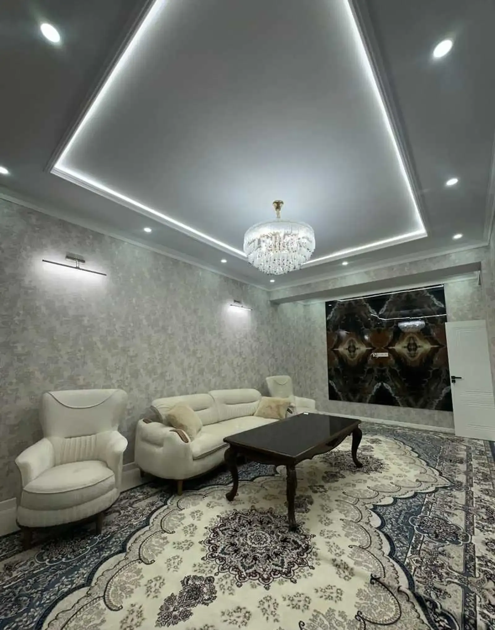 3-комн. квартира, 10 этаж, 100м², Голубой Экран