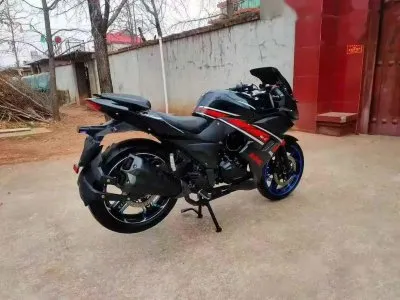 Мотоцикл 200 сс