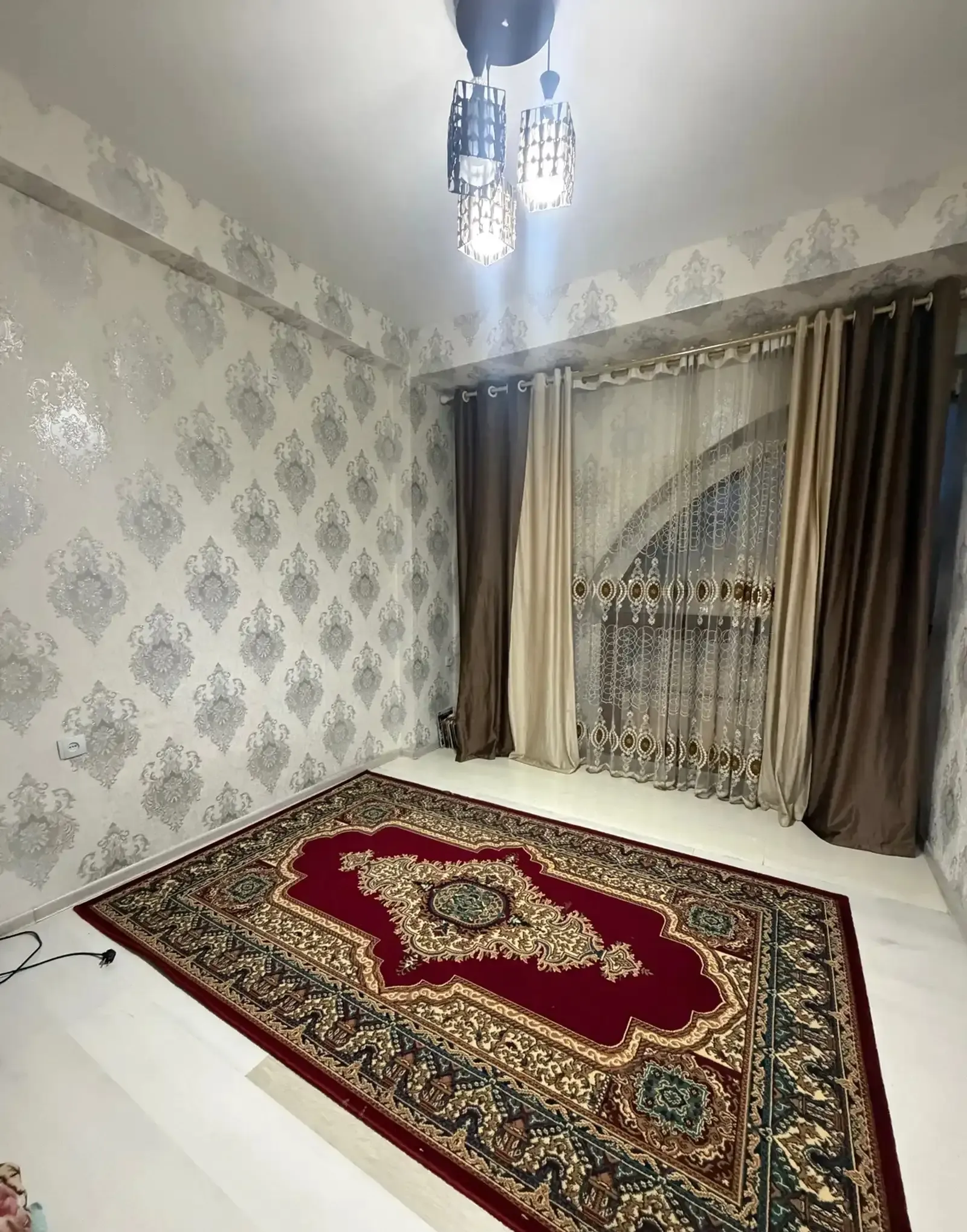 3-комн. квартира, 4 этаж, 92м², поворот Аэропорта