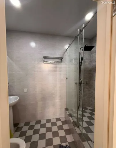 2-комн. квартира, 12 этаж, 77м², Овир