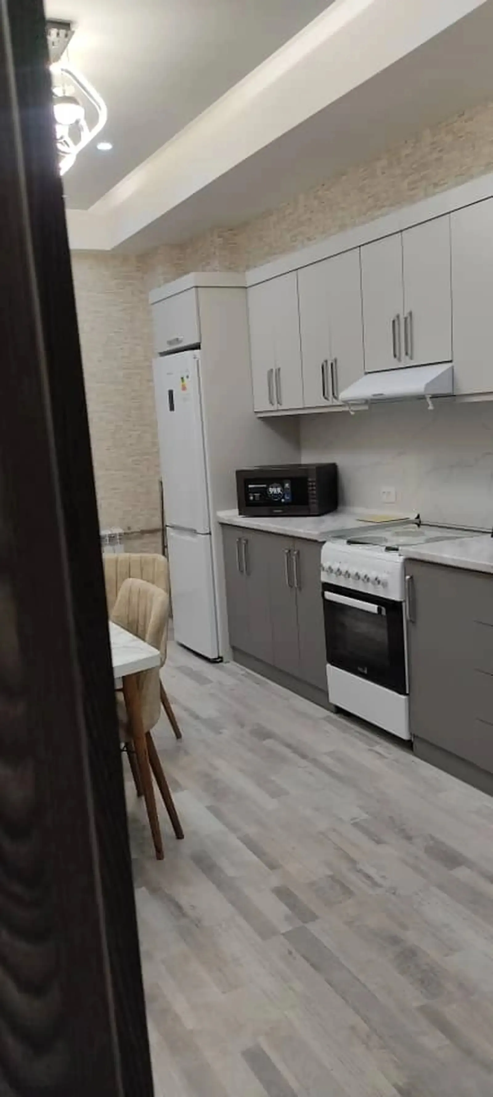 2-комн. квартира, 7 этаж, 83м², Скорый