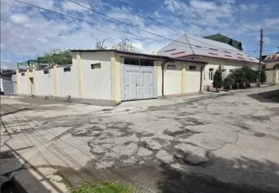 3-комн. квартира, Цокольный этаж, 66м², Шохмансур