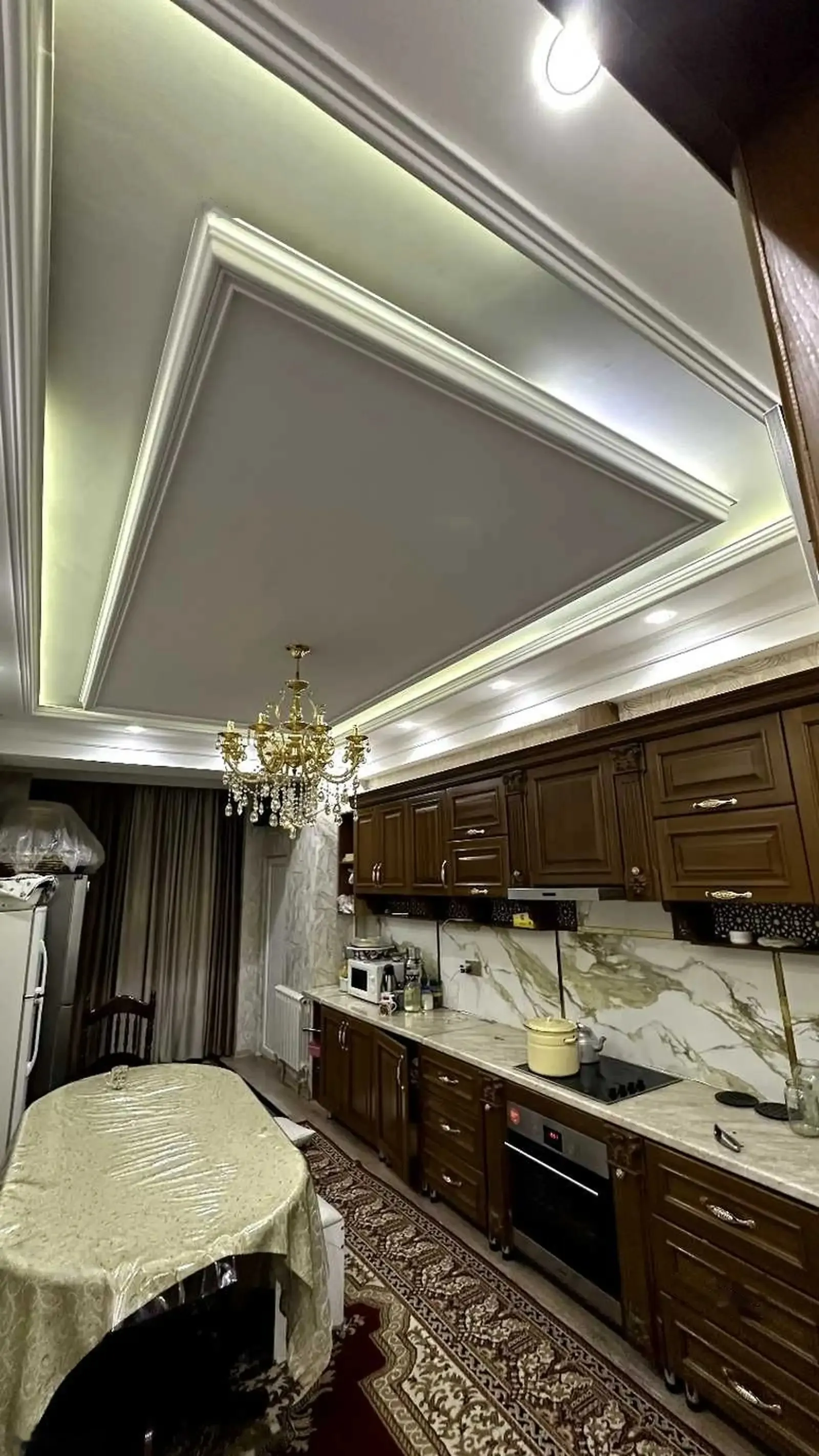 4-комн. квартира, 2 этаж, 130м², сафо