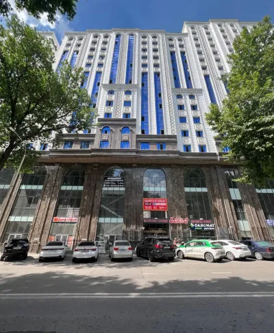 3-комн. квартира, 4 этаж, 158 м², Исмоили Сомони, Северный