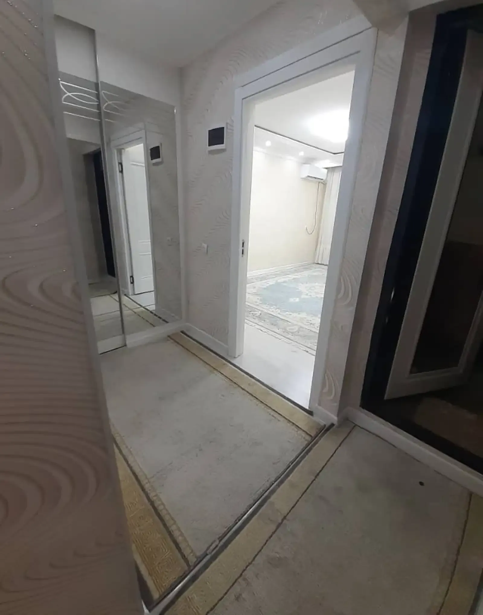 3-комн. квартира, 4 этаж, 70 м², Сино