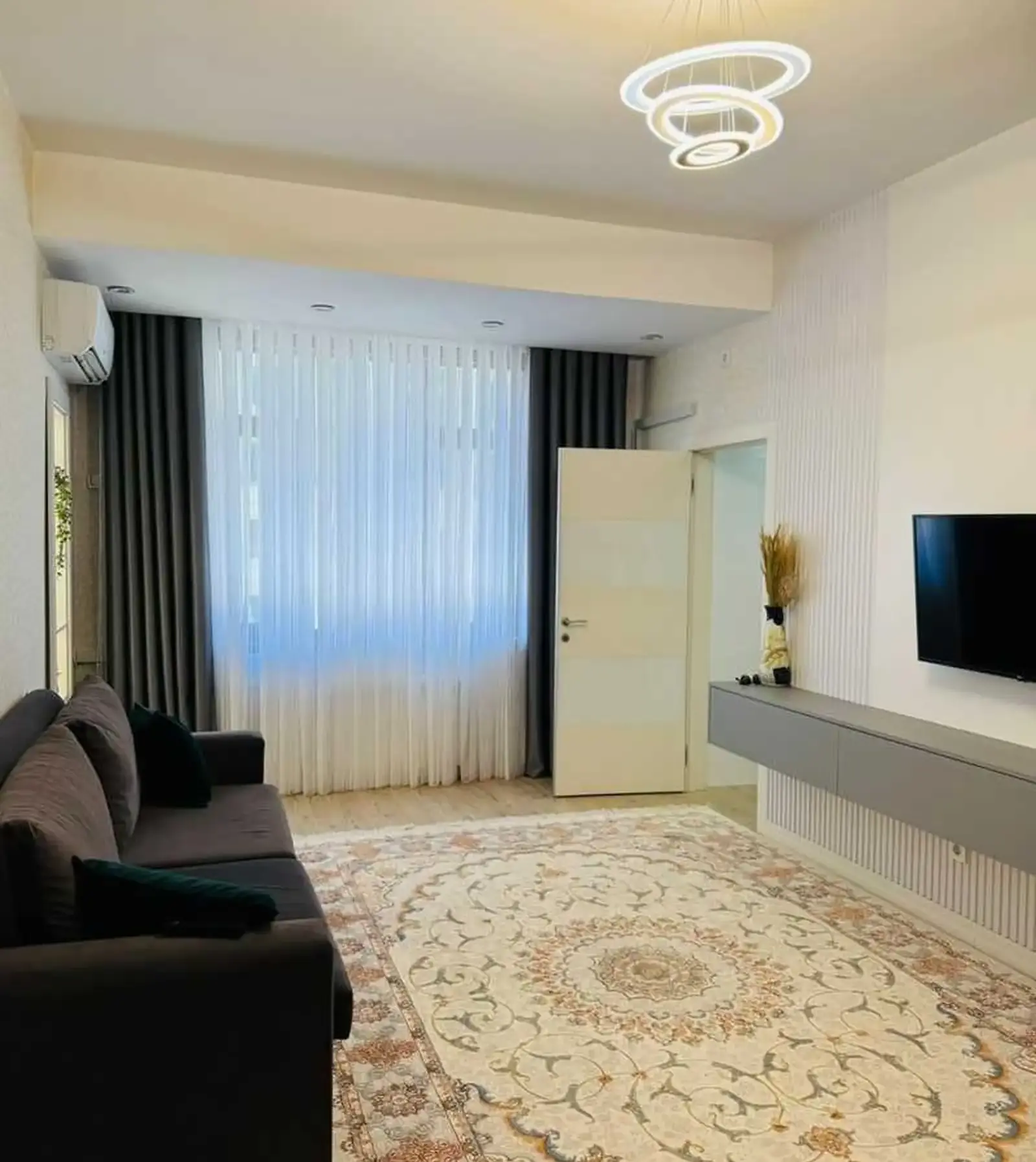2-комн. квартира, 12 этаж, 70м², рядом с рестораном Султанбей