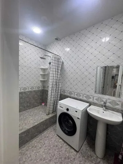 2-комн. квартира, 2 этаж, 120м², и сомони к. Шодмони