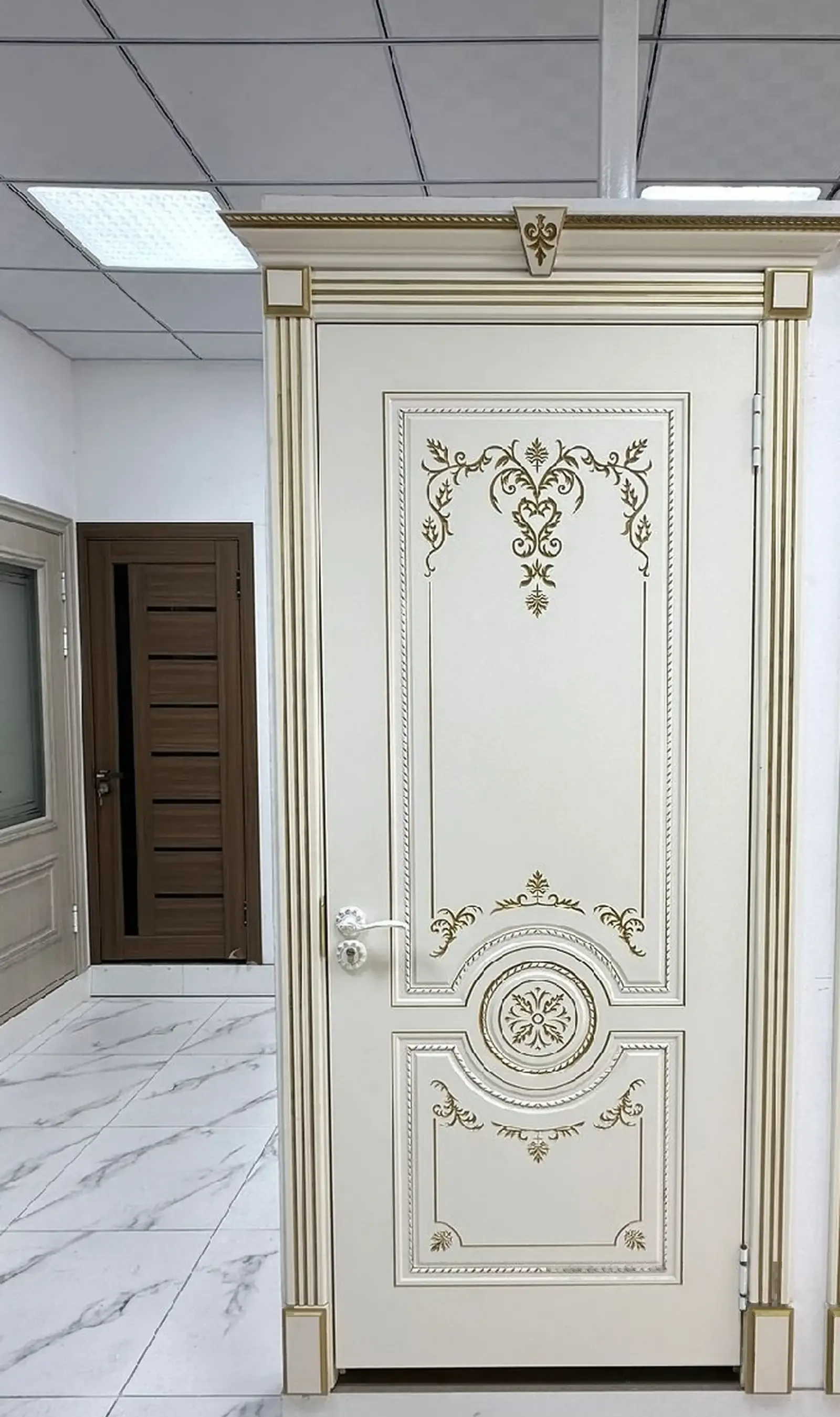 Дверь