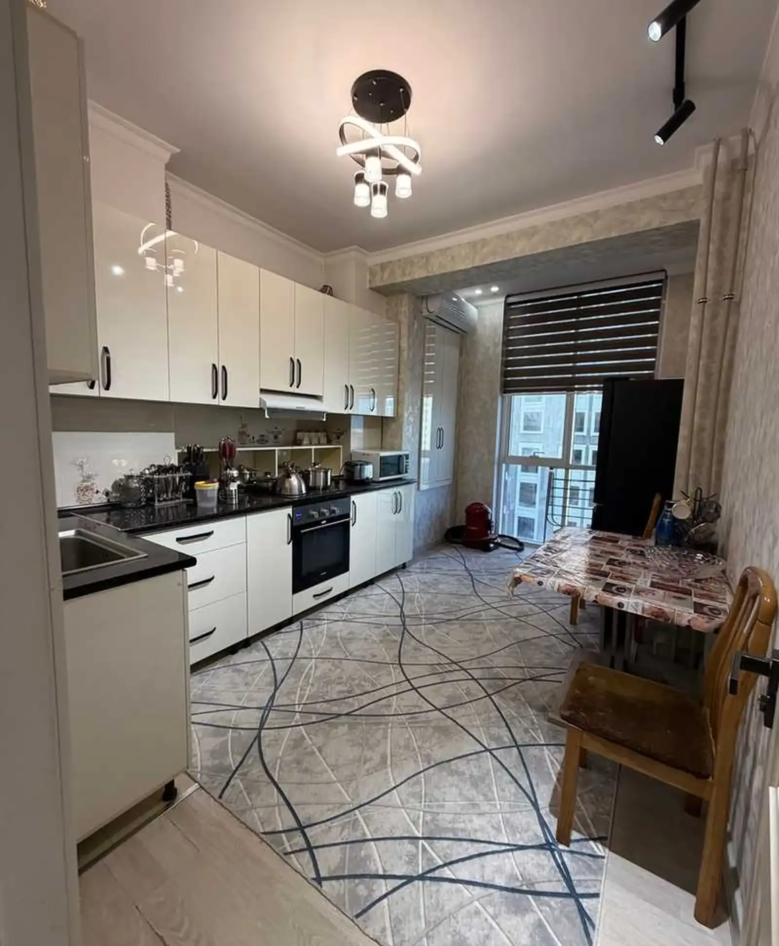 2-комн. квартира, 9 этаж, 80м², Ёқут 2000,доми Зирбак