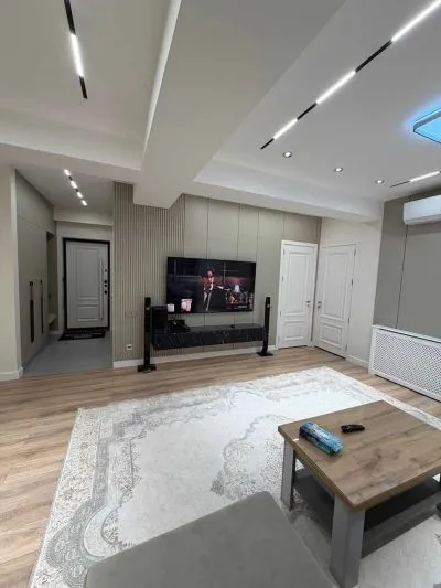 3-комн. квартира, 2 этаж, 150м², сино -