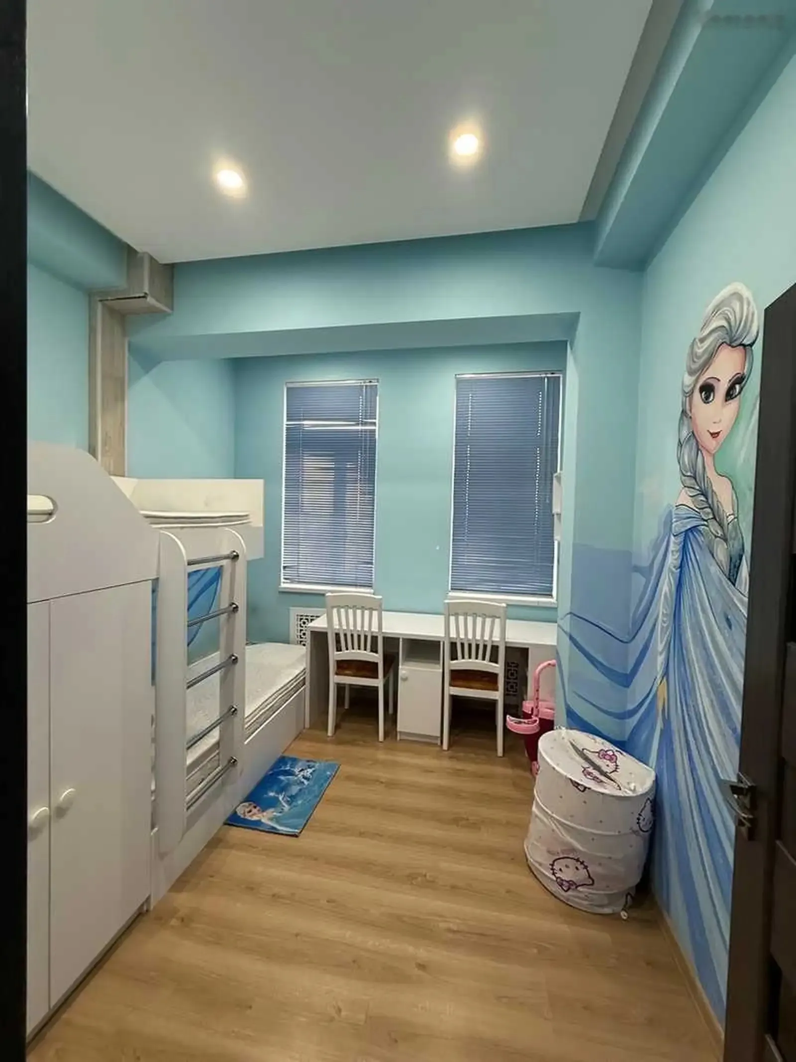 4-комн. квартира, 5 этаж, 120м², Водонасос