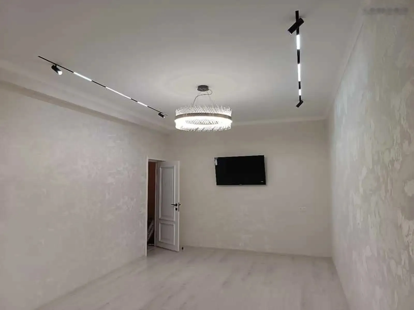 2-комн. квартира, 4 этаж, 68м², 82мкр