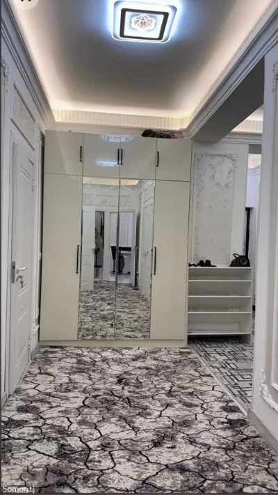 2-комн. квартира, 13 этаж, 100м², Шохмансур