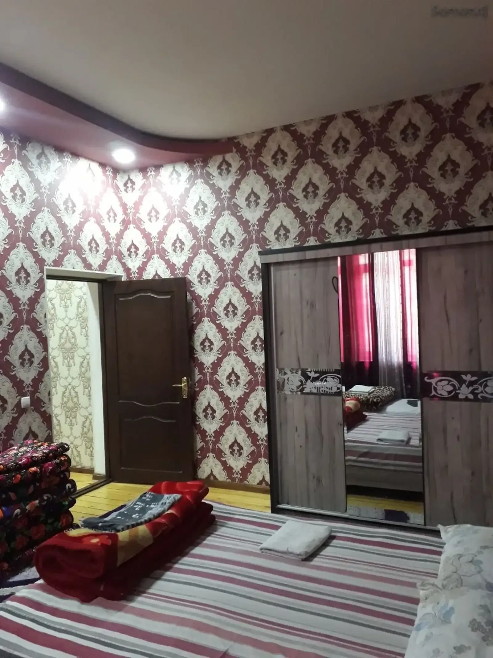 2-комн. квартира, 2 этаж, 60м², Универмаг