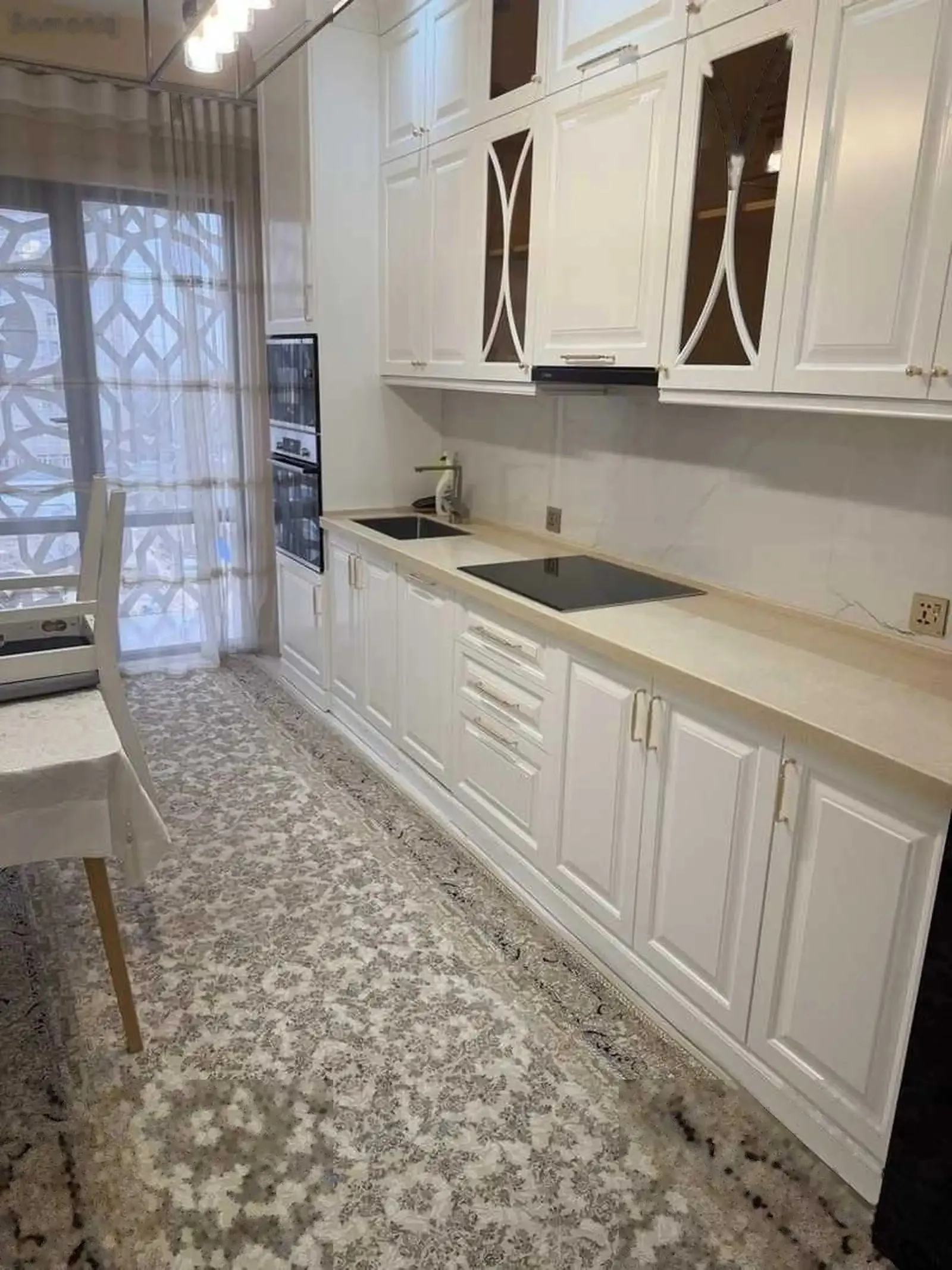 5-комн. квартира, 4 этаж, 214м², доми Баракат, Путовский