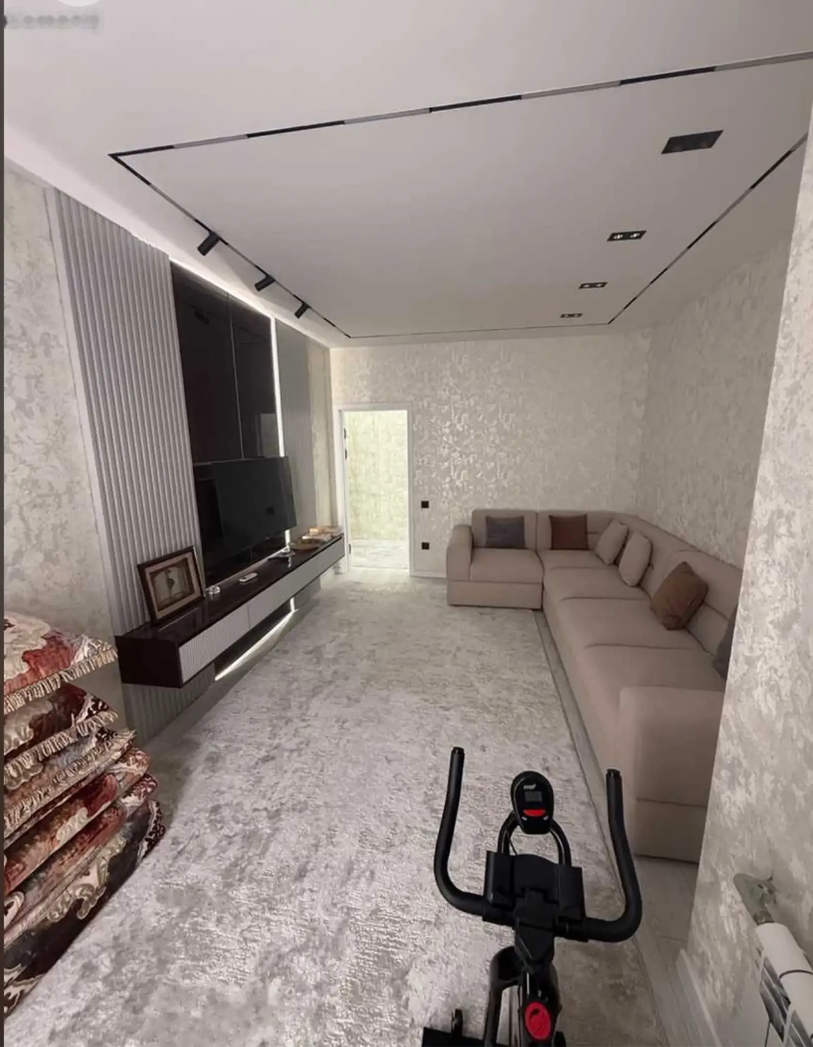 2-комн. квартира, 8 этаж, 89м², Овир