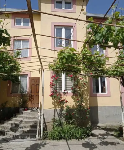 3-этажный, 9 комнатный дом, 330 м², Шохмансур
