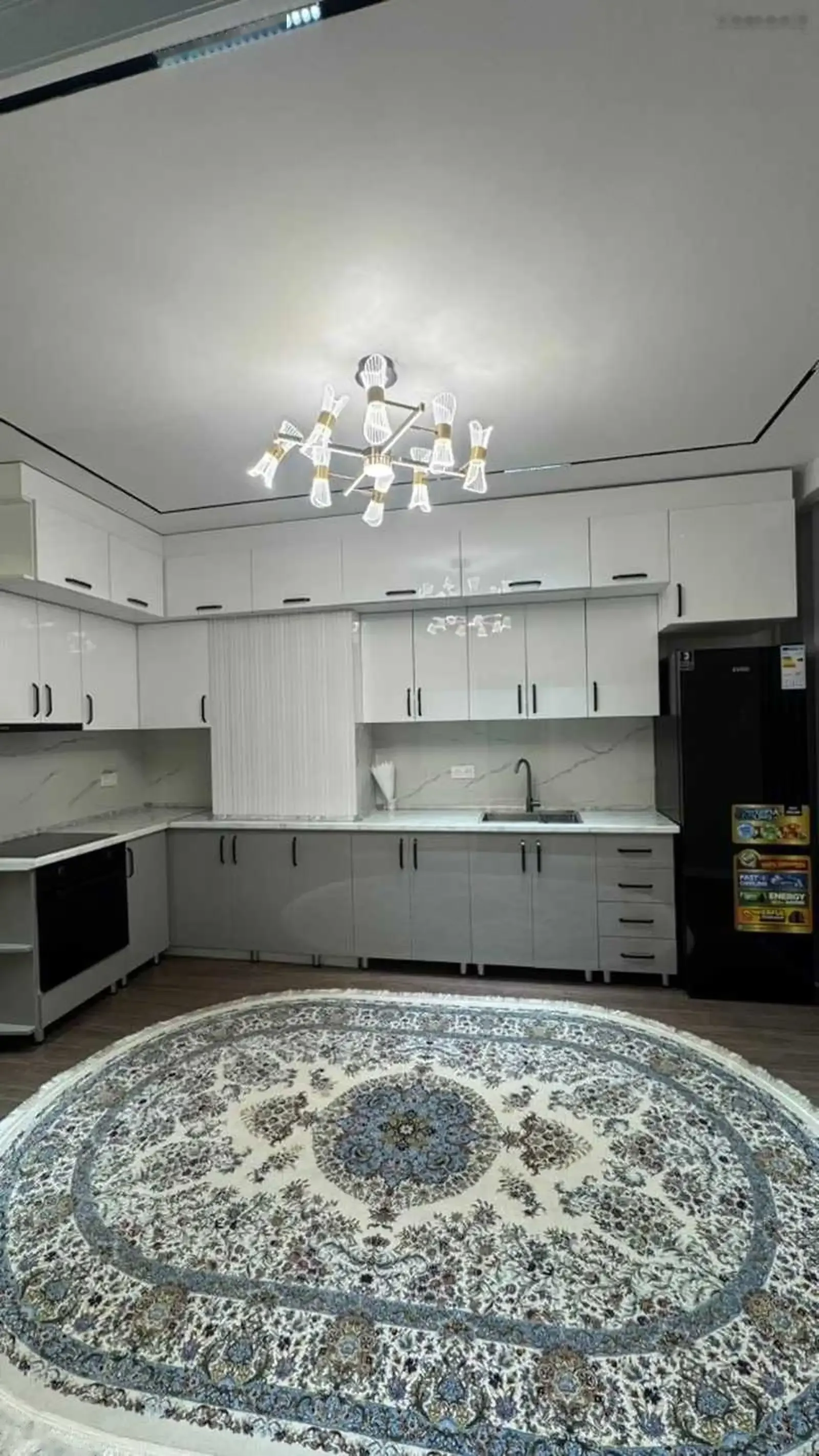 3-комн. квартира, 14 этаж, 91м², Сино, кучаи Борбад