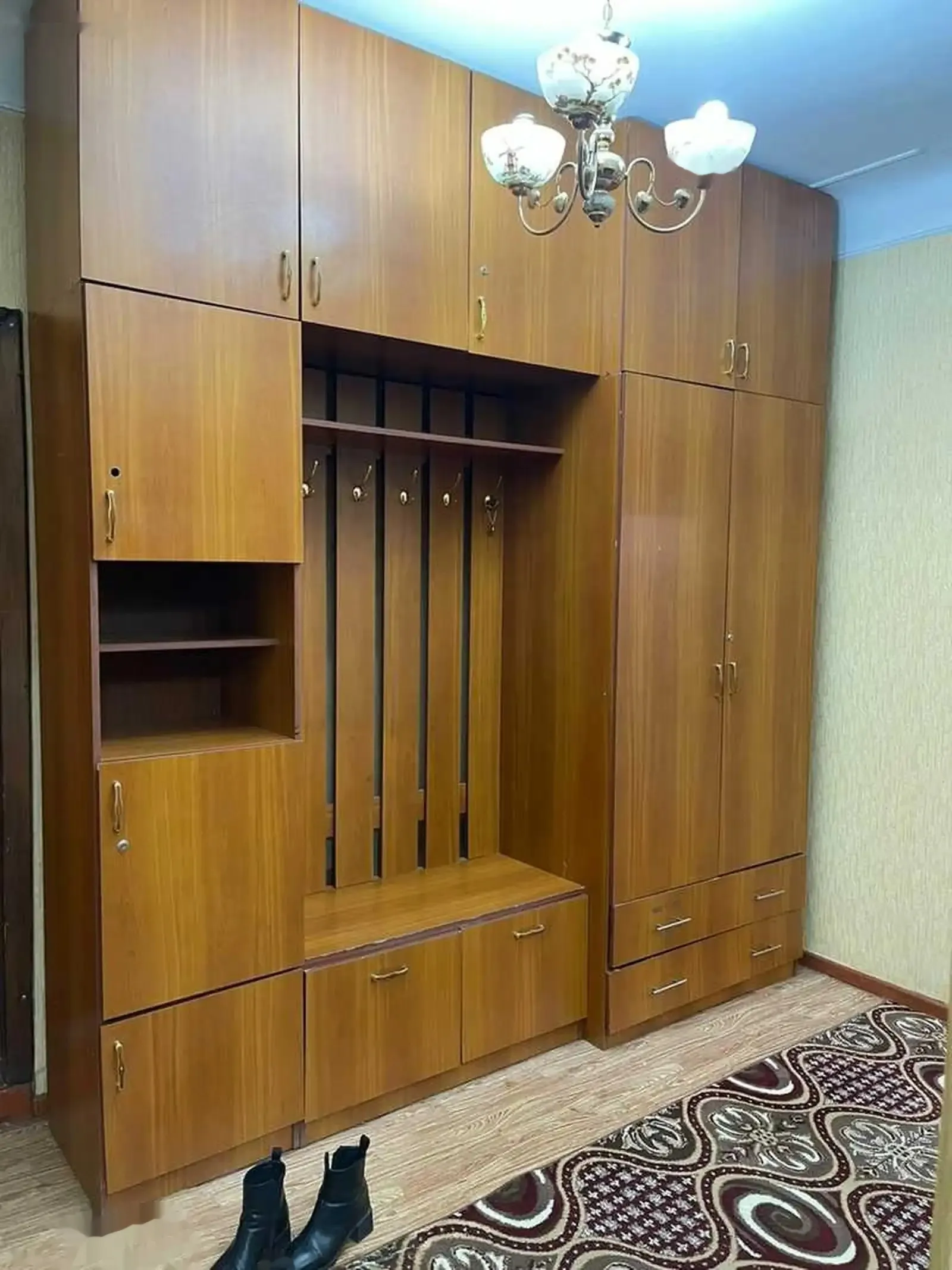 3-комн. квартира, 2 этаж, 103м², 101 мкр пушти кфс