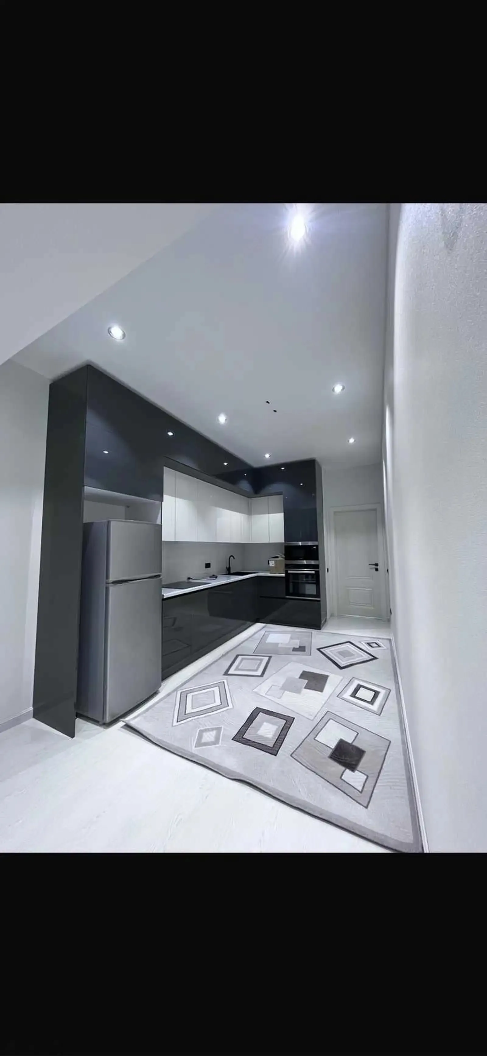 3-комн. квартира, 2 этаж, 100м², Сино