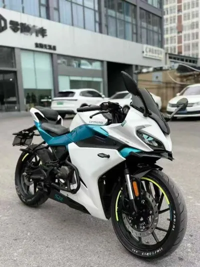 Мотоцикл CFMOTO SR