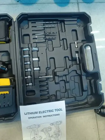 Шруповëрт Dewalt