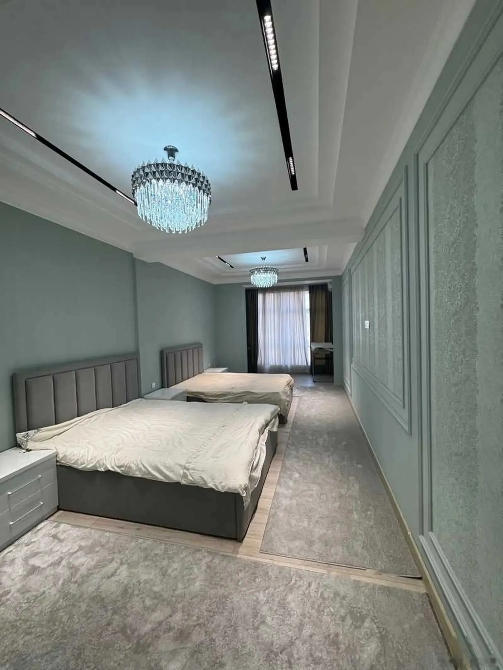 3-комн. квартира, 13 этаж, 163м², Овир
