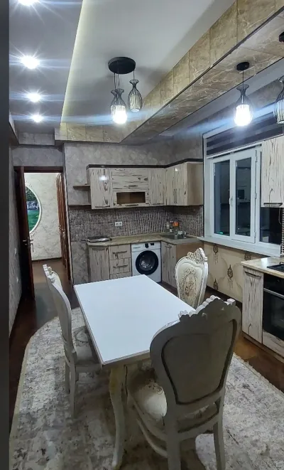 4-комн. квартира, 11 этаж, 120м², сино