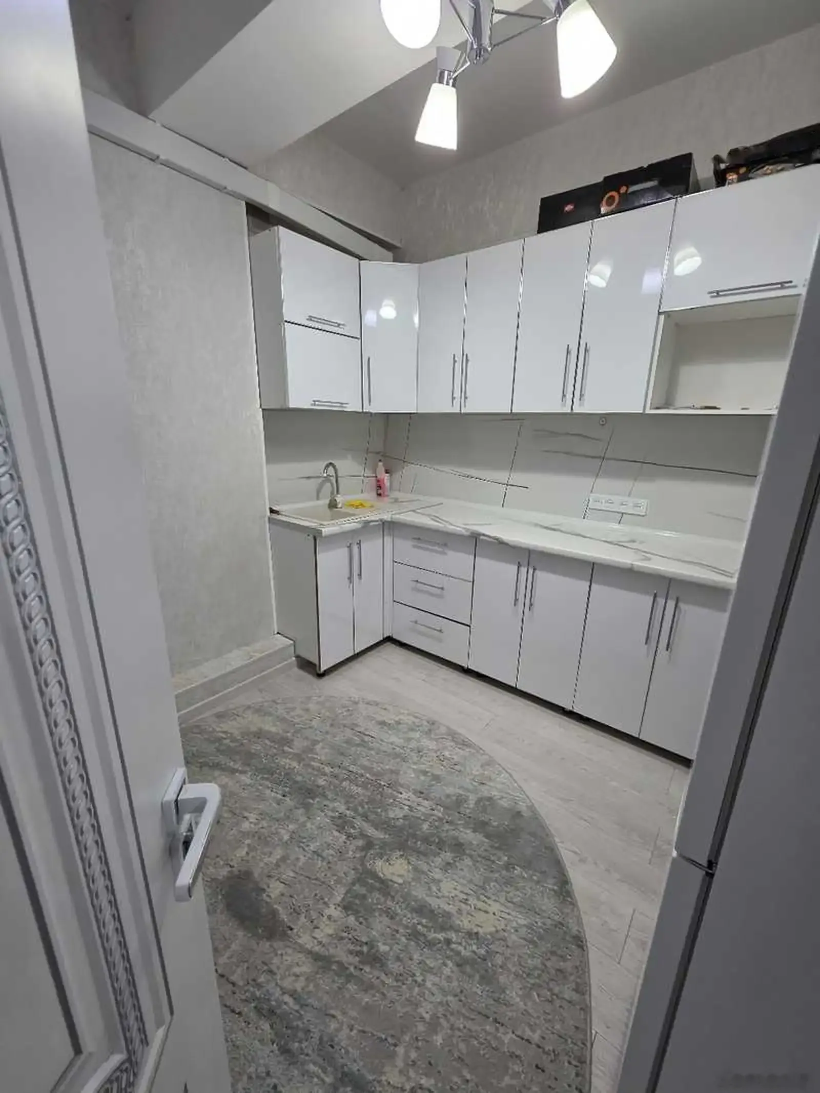 2-комн. квартира, 14 этаж, 74м², Шохмансур