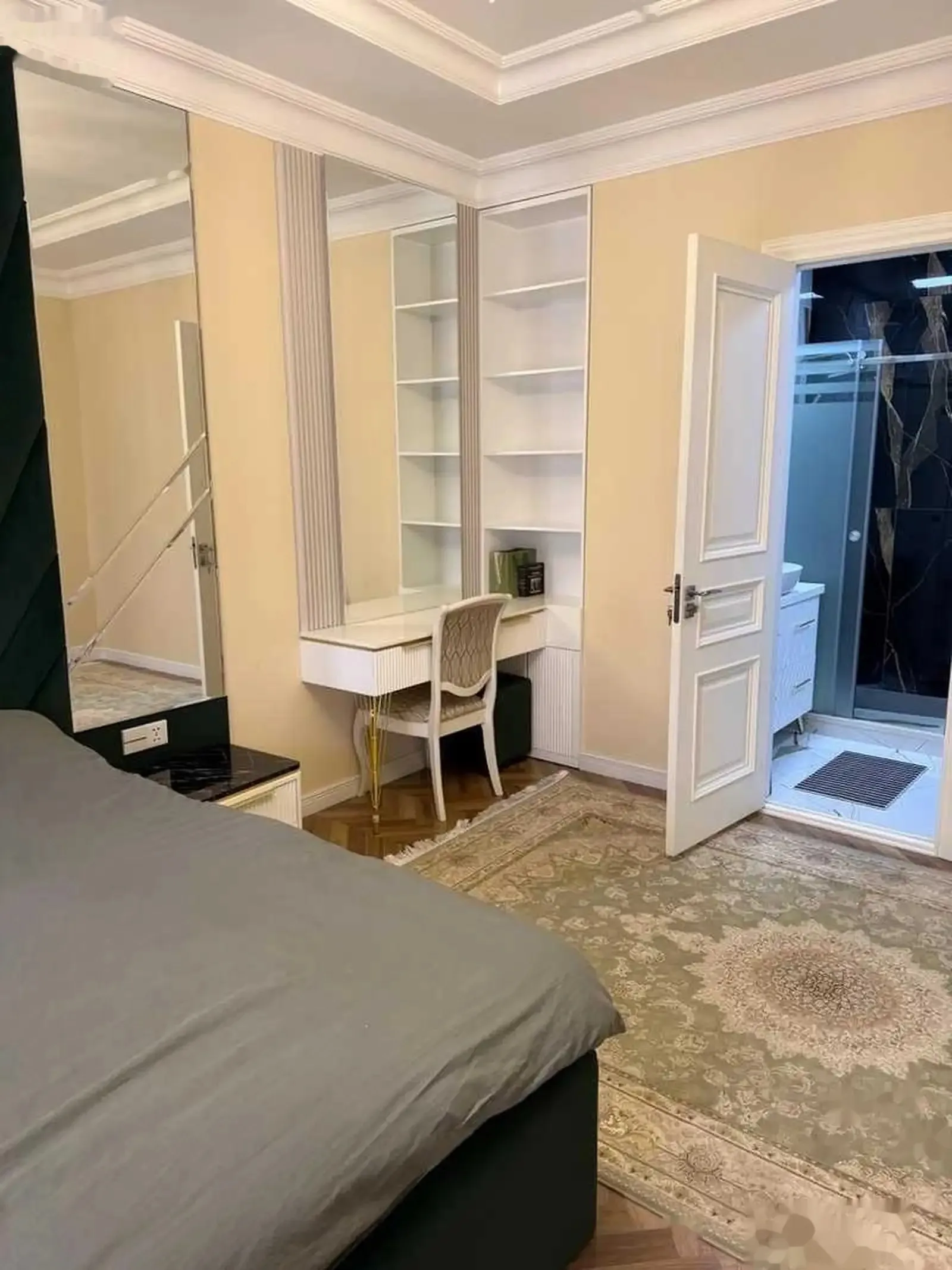 5-комн. квартира, 4 этаж, 215м², Путовский дом Баракат