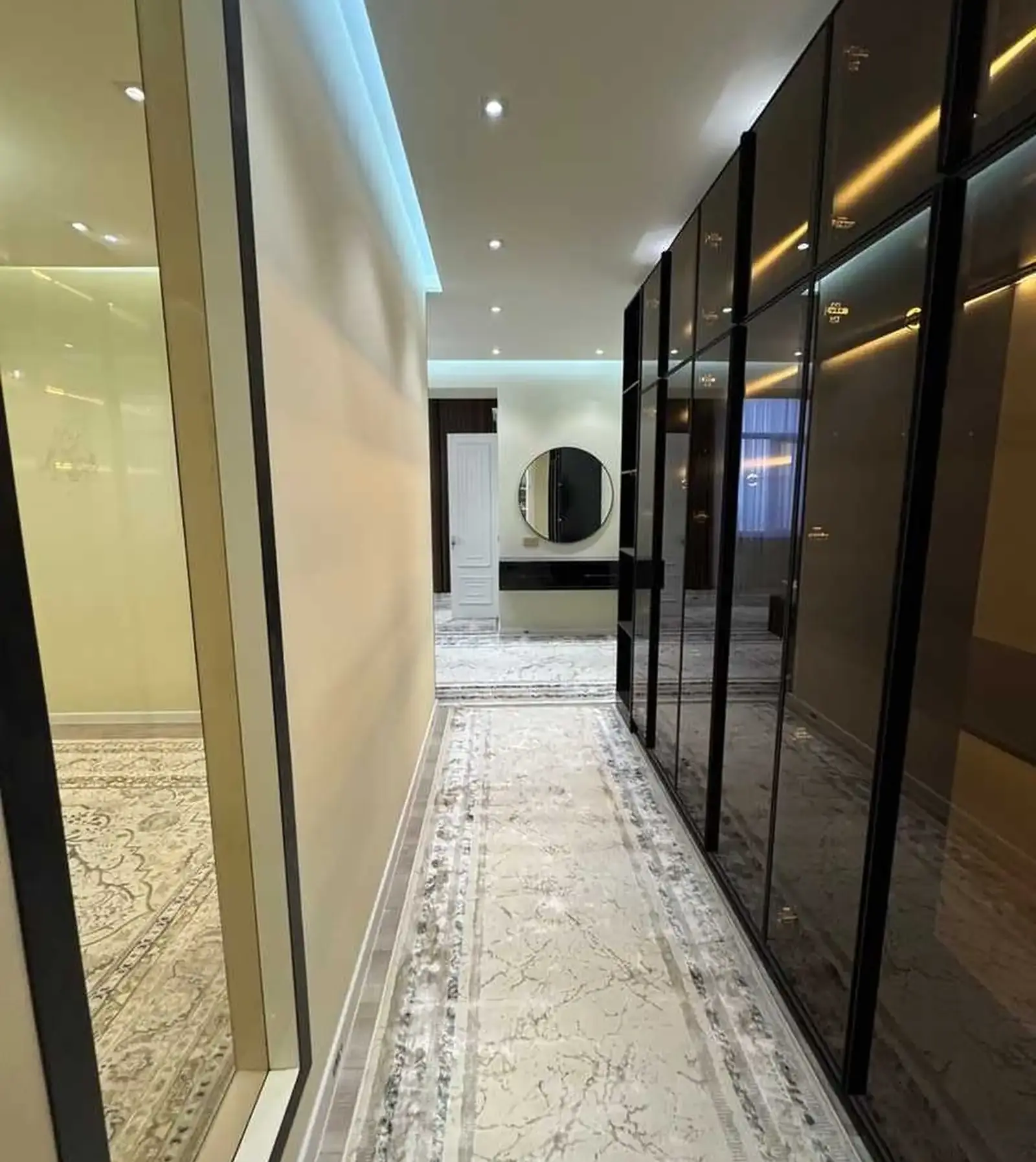 4-комн. квартира, 18 этаж, 130м², Хилтон
