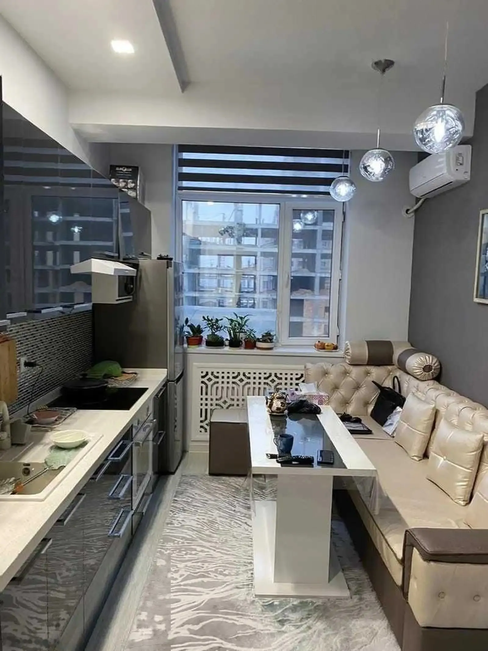 2-комн. квартира, 11 этаж, 90м², Сомони