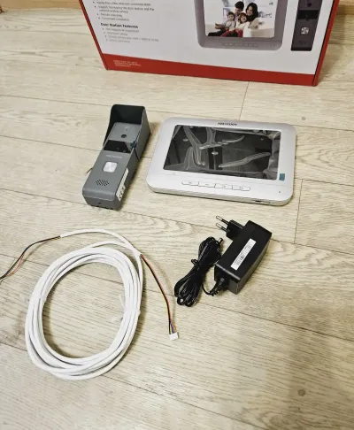 Домафон Hikvision KIS 205