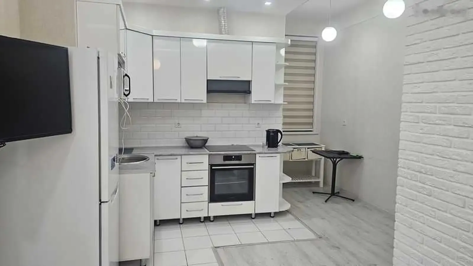 2-комн. квартира, 6 этаж, 85м², воданасос