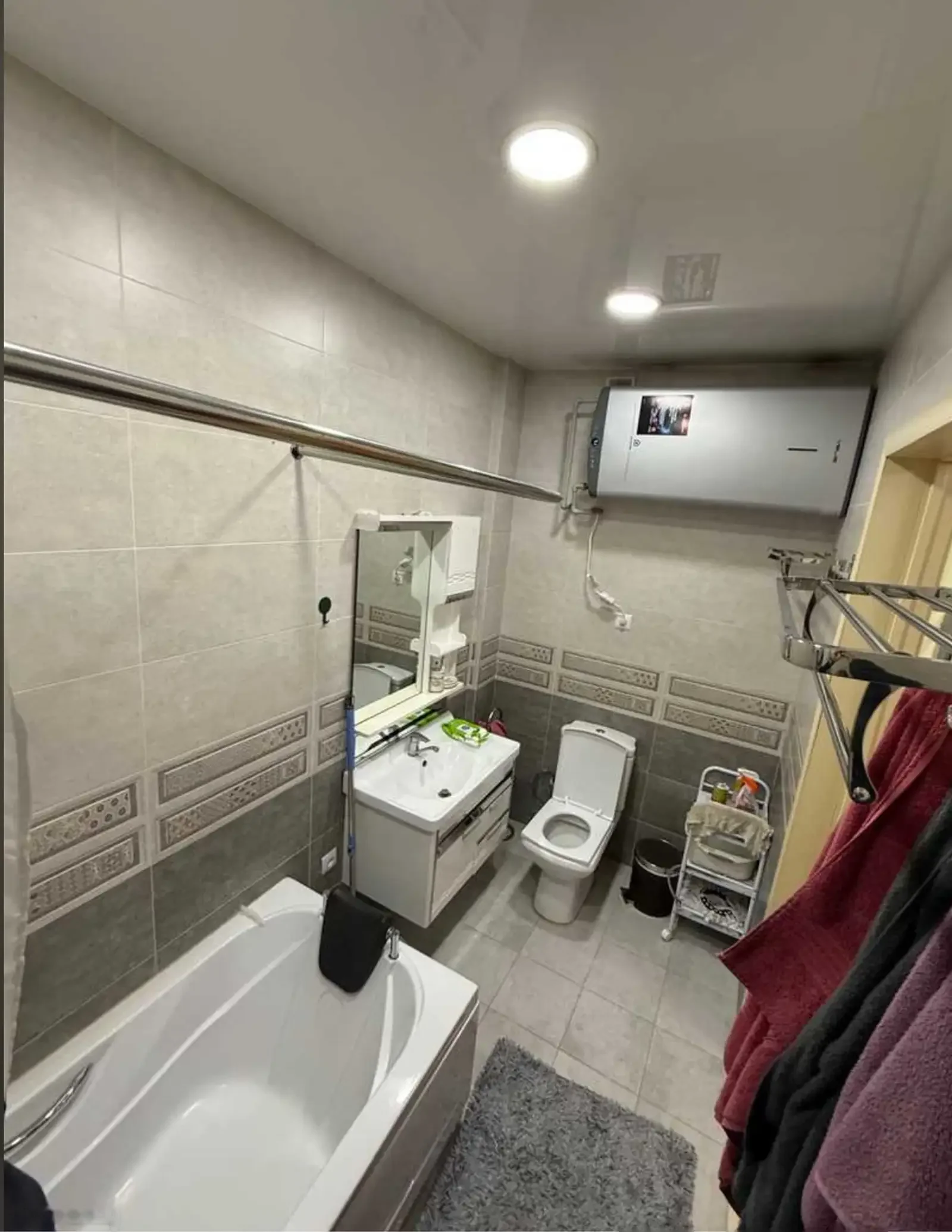 2-комн. квартира, 10 этаж, 70м², Истиклол